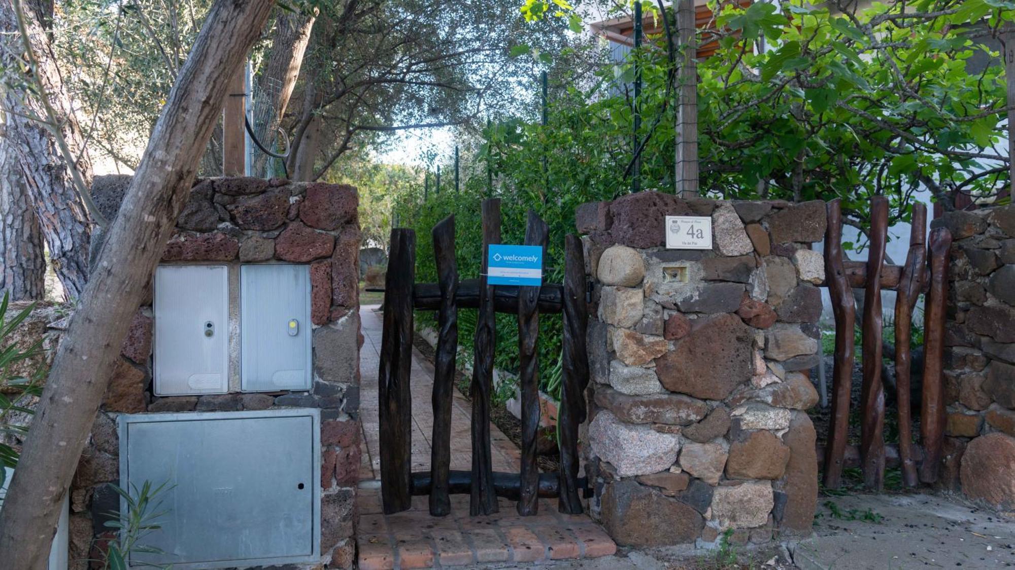 I Pini Di Fuile 'E Mare Appartement Orosei Buitenkant foto